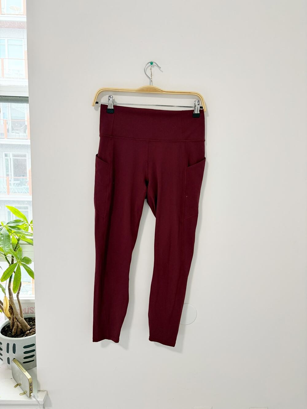 Fabletics PureLuxe Maroon Red Leggings Size Medium